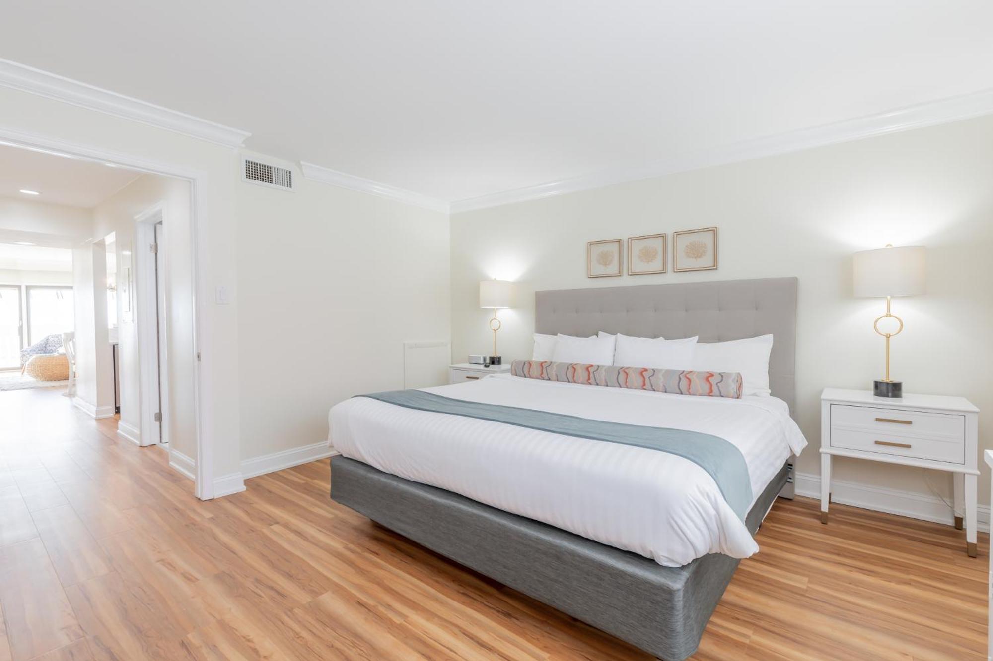 Hotel La Beachfront 4*