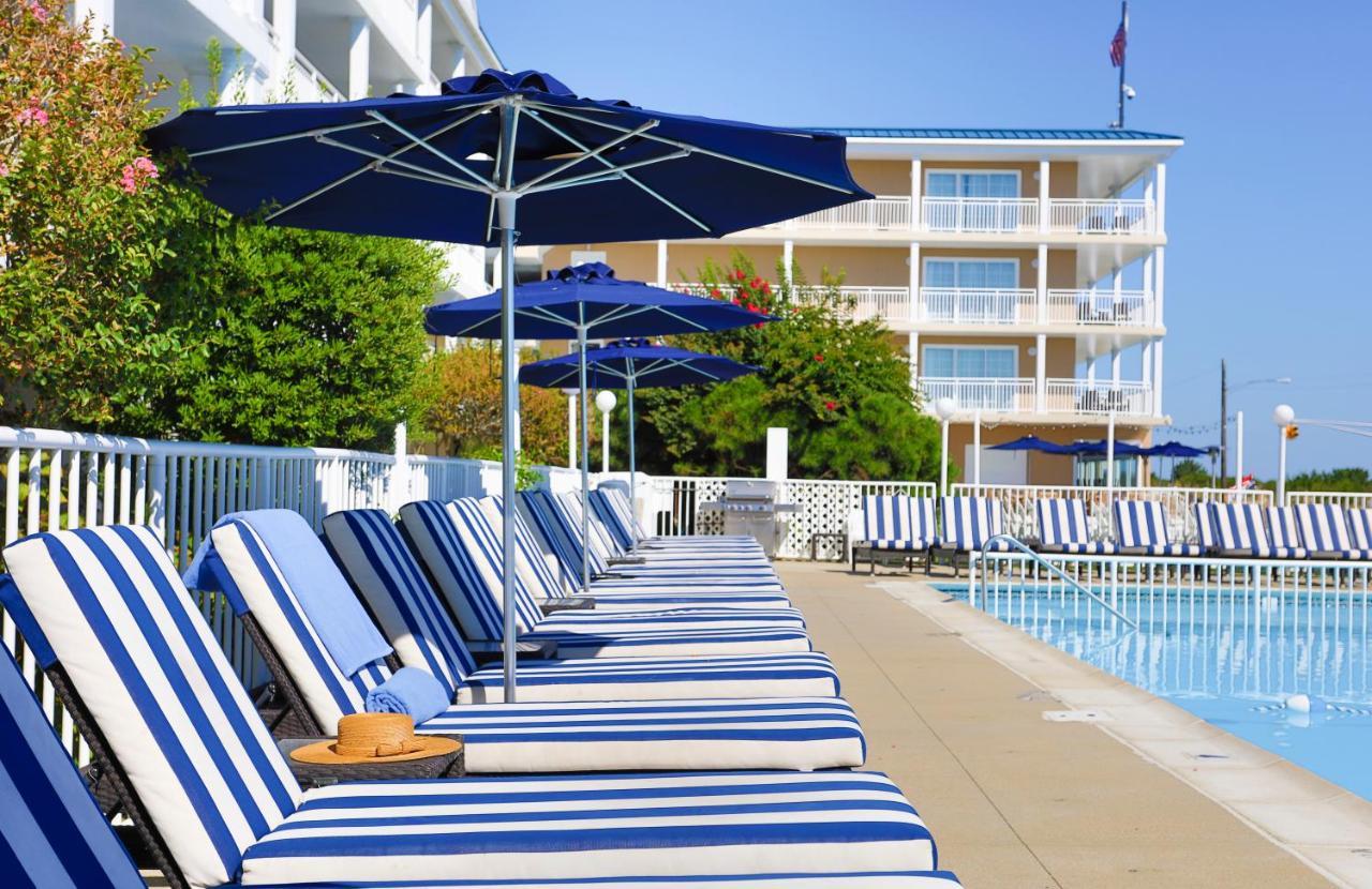 La Beachfront Hotel