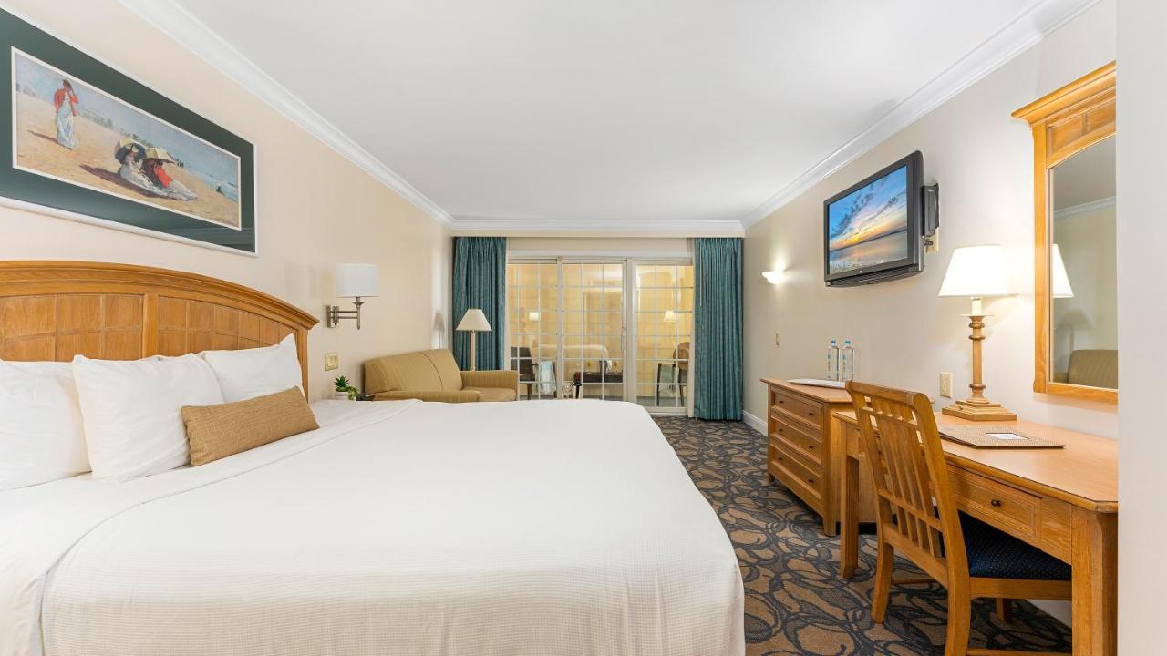 Hotel La Beachfront 4*