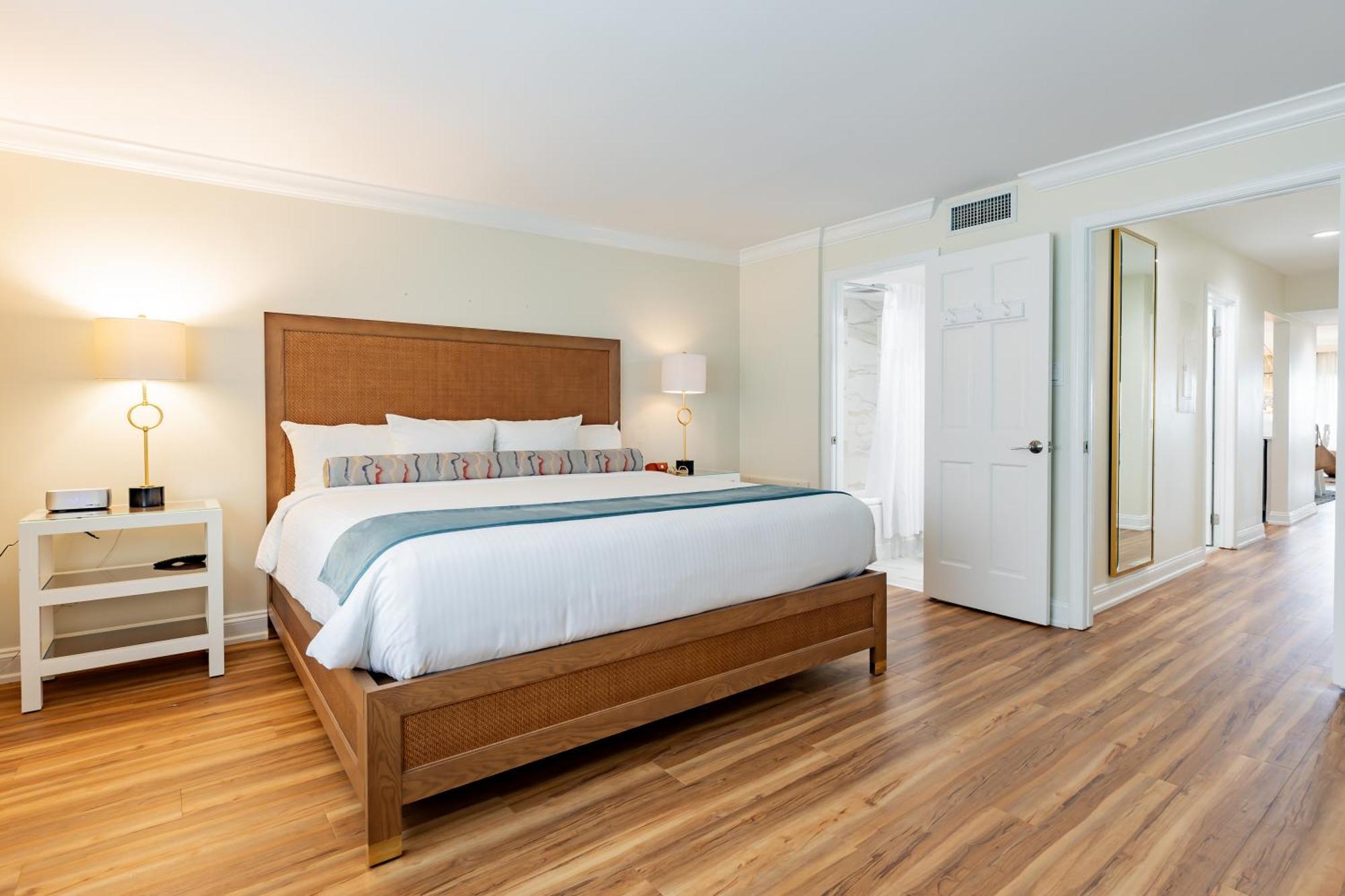 Hotel La Beachfront 4*